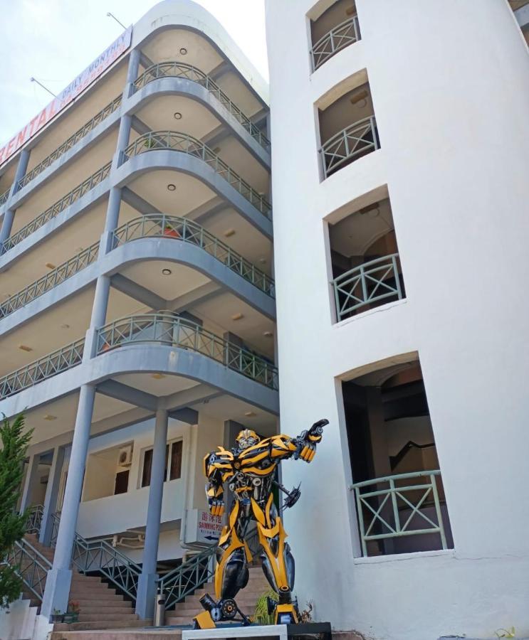 Perdana Serviced Apartment & Resorts Padang Mat Sirat Esterno foto