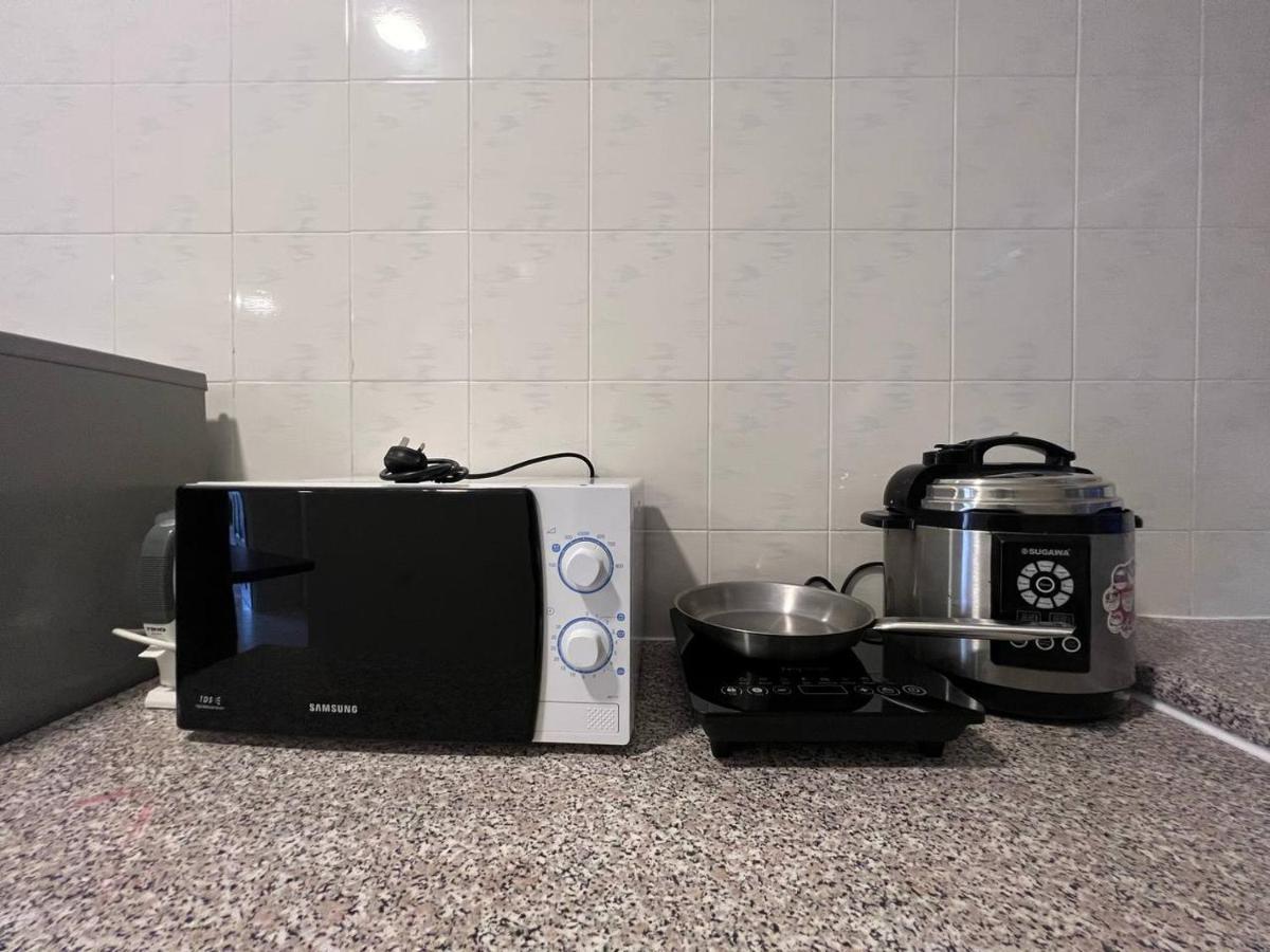 Perdana Serviced Apartment & Resorts Padang Mat Sirat Esterno foto