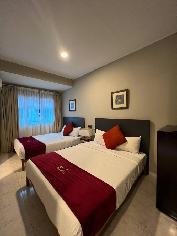 Perdana Serviced Apartment & Resorts Padang Mat Sirat Esterno foto