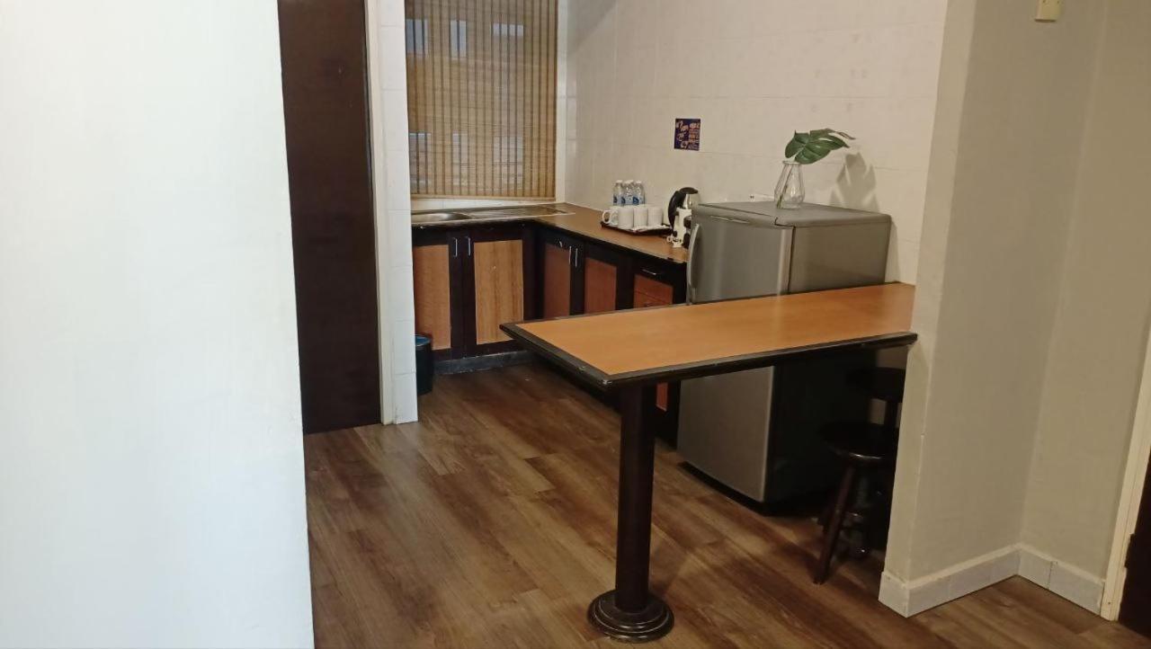 Perdana Serviced Apartment & Resorts Padang Mat Sirat Esterno foto
