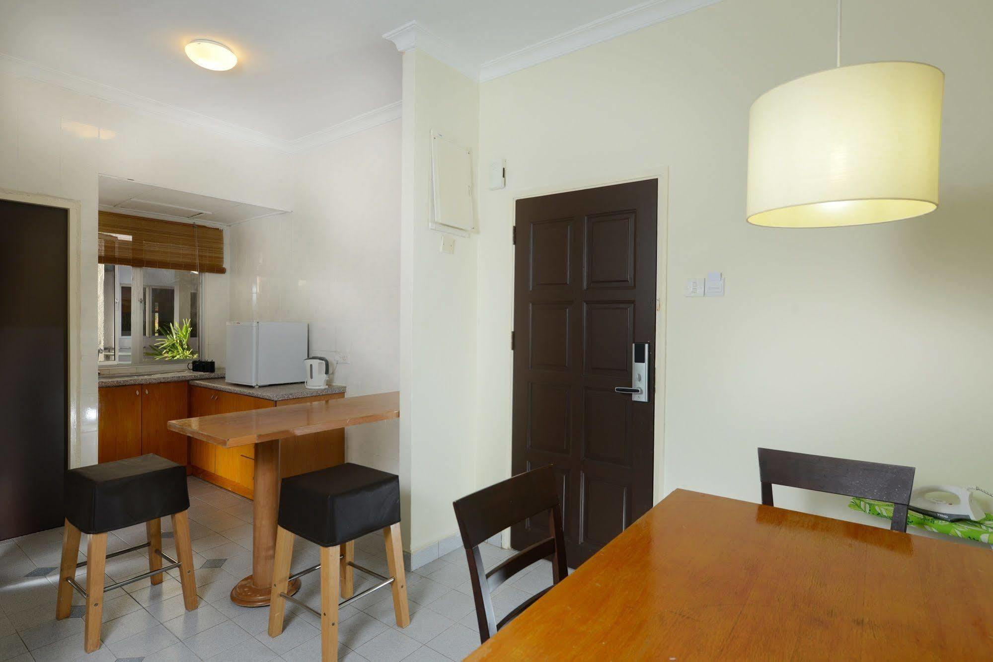 Perdana Serviced Apartment & Resorts Padang Mat Sirat Esterno foto